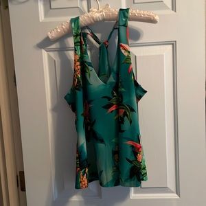 Top, I.N.C brand, use very good condition, sleeveless,